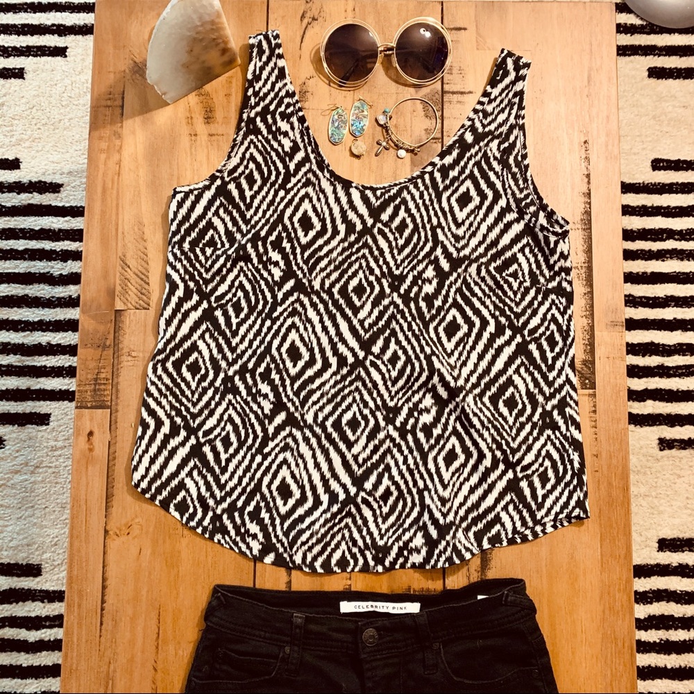 Black & White chic Women’s Top